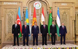 Prezident Düşənbədə Məşvərət görüşündə çıxış edir - CANLI