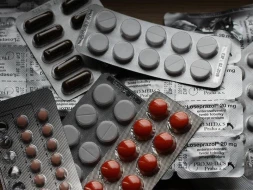 Dərmanlar ucuzlaşacaq: Yeni qərar nə vəd edir? - VİDEO