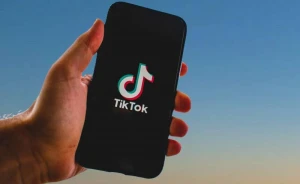 “TikTok” 345 milyon avro cərimələndi