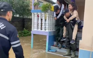 Cənub bölgəsi selə qərq oldu - VİDEO