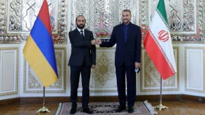 Mirzoyan iranlı həmkarı ilə Qarabağdan DANIŞDI