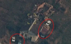 Düşmən mülki maşınları döyüş mövqelərinə yaxın ərazidə yerləşdirir - VİDEO