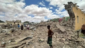 Somalidə bomba yüklü avtomobil bazarda partladı: 6 ölü