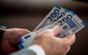 Paytaxtda orta aylıq əməkhaqqı bu qədər artdı