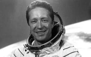 Sovet kosmonavtı vəfat etdi 