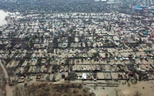 Orenburqda bir gecədə daha 361 ev su altında qalıb