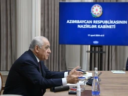 Baş nazir elektrik mühərrikli avtomobillərlə bağlı iclas keçirdi - FOTO