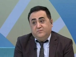 \"Bir gün konnservatoriyanın qabağında dayananda onu gördüm\" 
