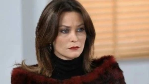 Məşhur aktrisa boşanacağını anlayanda ərinə qurduğu oyunu illər sonra etiraf etdi