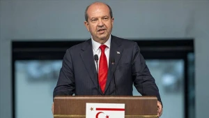 Ersin Tatar Azərbaycana GƏLİR