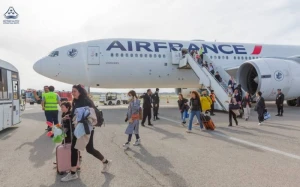\"Air France\" təyyarəsi təcili Bakıya endi 