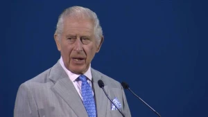 Kral Çarlz mübahisəli immiqrasiya planını təsdiqlədi