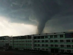 Çində tornado: Ölənlər var