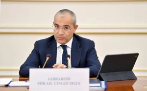 Mikayıl Cabbarov \"Yüksəliş\" müsabiqəsinin qalibi olan nazirlik işçilərini təbrik etdi