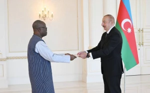 Prezident Burkina Fasonun yeni təyin olunmuş səfirinin etimadnaməsini qəbul etdi - FOTOLAR