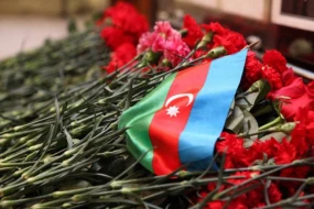 İtkin düşərək həlak olan Firdovsi ilə vida mərasimi keçirilir