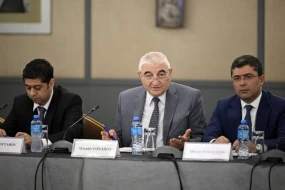 Milli Məclisə seçkilər ilə əlaqədar media subyektlərinin nümayəndələri üçün müşavirə keçirildi - FOTOLAR