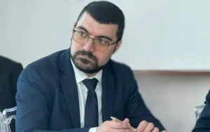 Fikrət Doluxanov vəzifəsindən getdi