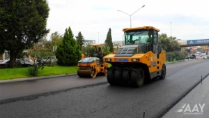 Bakının bu küçəsində asfaltlanma işləri aparılır - VİDEO/FOTO
