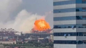 Məşhur konteyner gəmisində güclü partlayış baş verdi