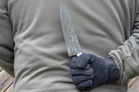 Futbol meydançasında 11 yaşlı uşağı bıçaqlayaraq öldürdü