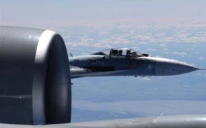 ABŞ qırıcı-bombardmançısı Rusiyanın \"An-30\" təyyarəsinə yaxınlaşdı