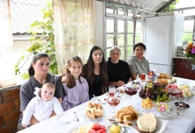 Leyla Əliyeva şəhid Samirin ailəsinin evində - FOTOLAR