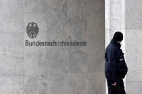 Alman kəşfiyyatı kadr axtarır