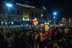 \"ABŞ Gürcüstanda \"rəngli inqilab\" hazırlayır\" - Rusiya kəşfiyyatı