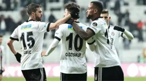 \"Beşiktaş\"ın ulduzu karyerasını bitirdi - FOTO
