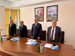 Əziz Ələkbərli gənc seçicilərlə görüş keçirdi - FOTO