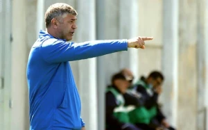 \"Hansı mütəxəssis heyətdə yaxşı futbolçu görmək istəməz?\" - Azərbaycan millisinin baş məşqçisi