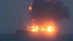 Qırmızı dənizdə 5 gündür yanğın sönmür - VİDEO