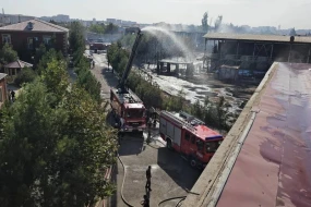 Bakıdakı güclü yanğın tam SÖNDÜRÜLDÜ - YENİLƏNİB