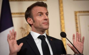 \"Mən istefa verməyəcəm\" - Makron