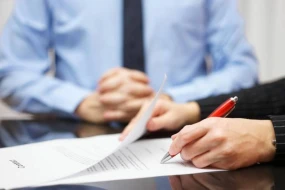 Banklar kredit borcunun bağlanması arayışına görə niyə pul tələb edirlər?