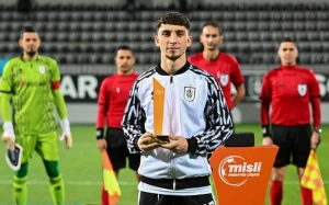 \"Neftçi\"nin futbolçusu mükafatlandırıldı