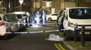 Londonda kilsəyə hücum edildi - FOTO