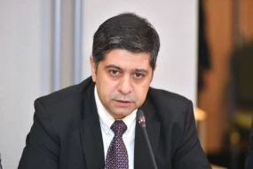 \"Qərəzsiz informasiya əldə etmək üçün media savadlı olmağa ehtiyac var\" - İsmət Səttarov
