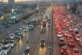 Nərimanovda qəza sıxlığa SƏBƏB OLDU