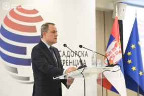 Ceyhun Bayramov Səfirlər Konfransında çıxış etdi