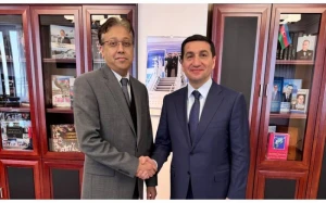 Hikmət Hacıyev Pakistan səfirini qəbul etdi