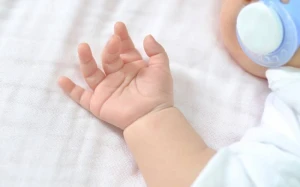 Kürdəmirdə 18 günlük körpə öldü