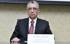 Eldar Əzizov səs verdi 