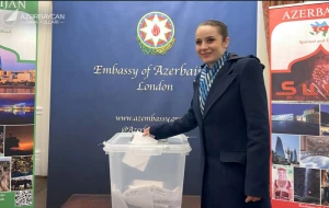 AZAL-ın xaricdə olan əməkdaşları seçkilərdə iştirak edirlər - FOTOLAR