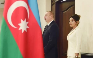 İlham Əliyev ailəsi ilə Xankəndidə səs verdi - VİDEO