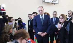 Prezidentliyə namizəd Razi Nurullayev səs verdi
