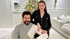 Burak Özçivit Fahriye Evcenlə bağlı yayılan xəbərlərə reaksiya verdi: “Artıq bezdik”