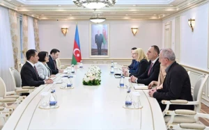 Spiker İtaliya və Serbiya müşahidə missiyalarının üzvləri ilə görüşdü