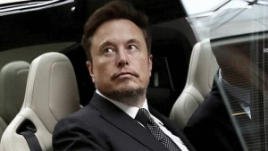 İlon Mask mobil rabitədən imtina edəcək
